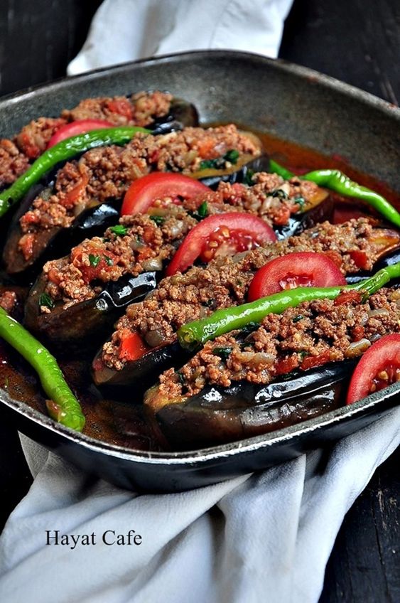 بادمجان شکم پر با خردکن مولینکس بادمجان شکم پر با خردکن مولینکس