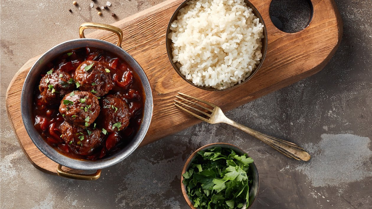 خورش داوود پاشا با چرخ گوشت مولینکس خورش داوود پاشا با چرخ گوشت مولینکس