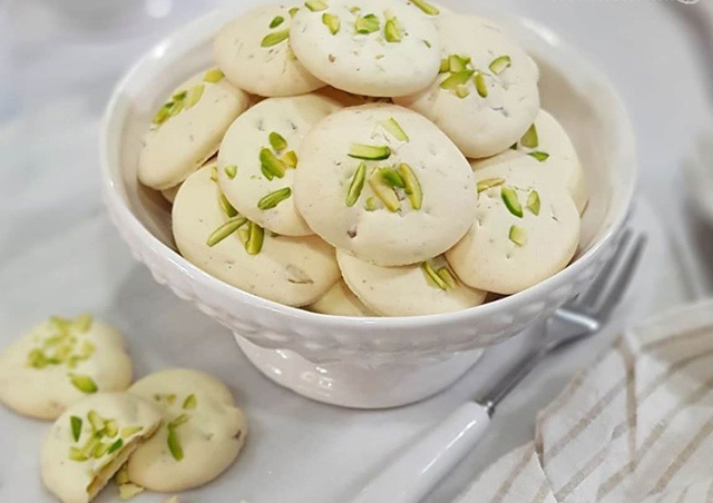 شیرینی تبریزی با همزن تک الکتریک