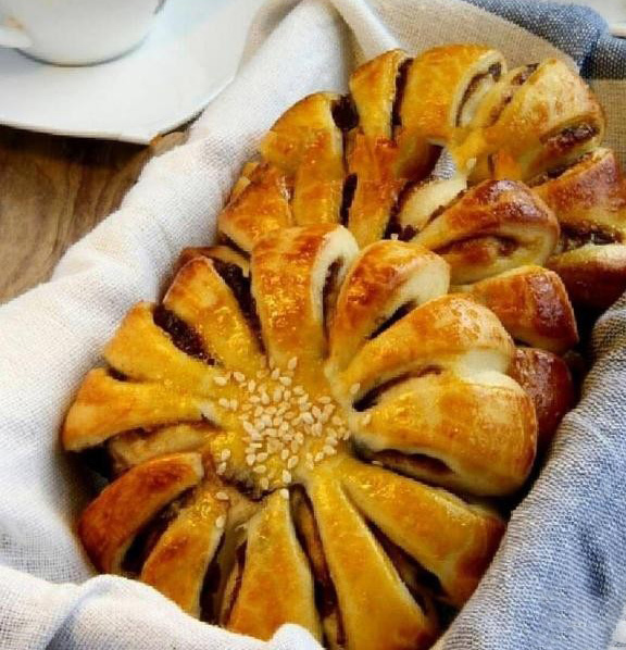 کلوچه خرمایی خانگی با همزن تک الکتریک کلوچه خرمایی خانگی با همزن تک الکتریک