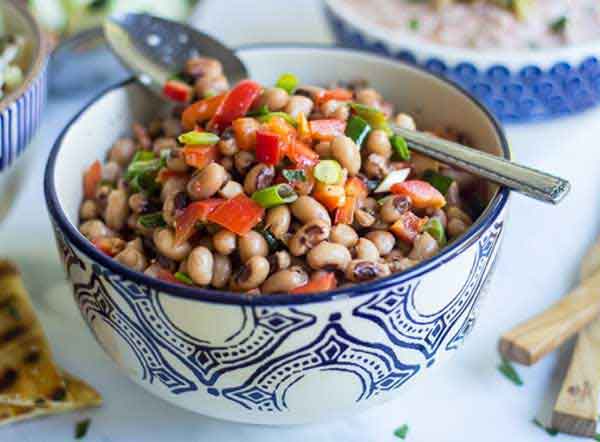 سالاد رژیمی لوبیا چشم بلبلی با خردکن تک الکتریک سالاد رژیمی لوبیا چشم بلبلی با خردکن تک الکتریک