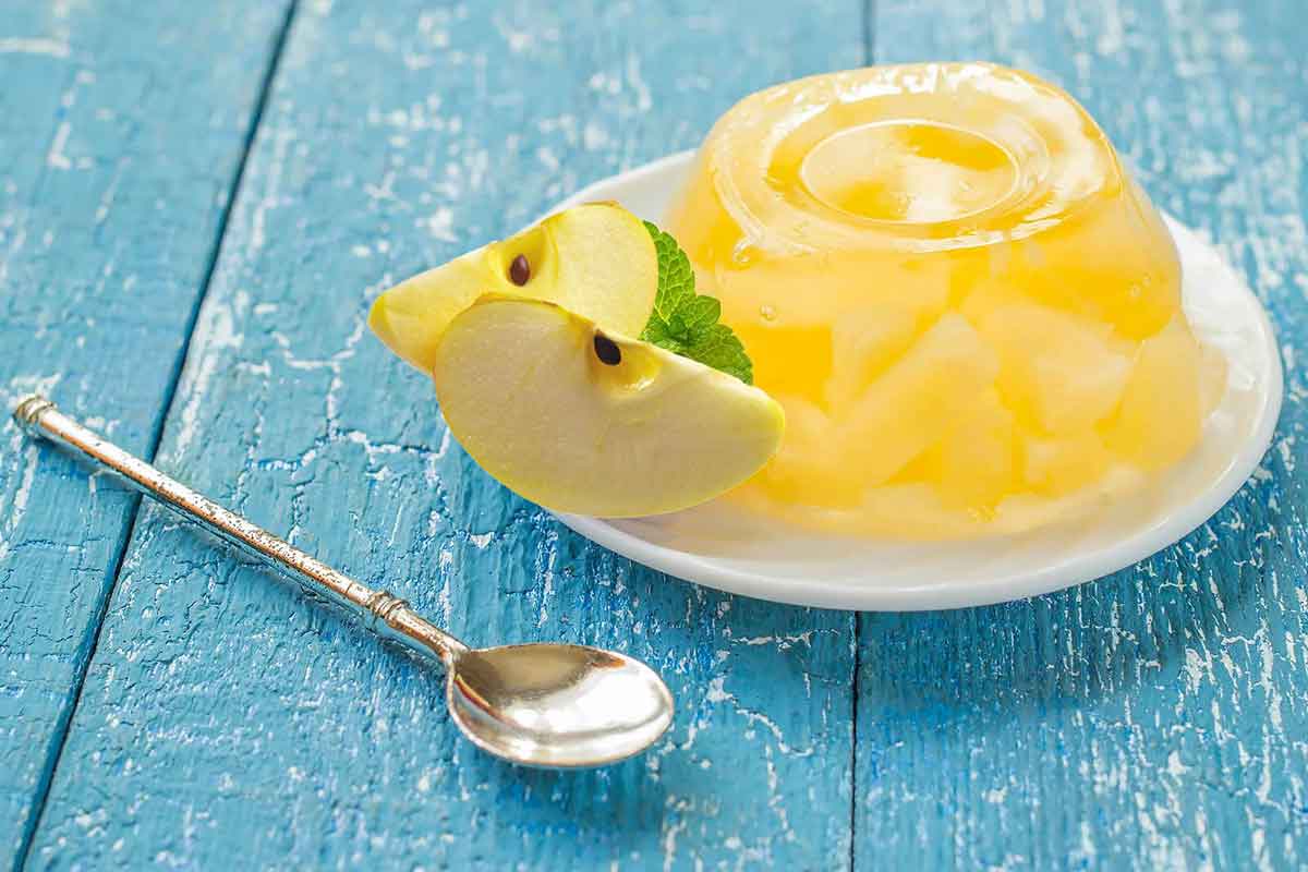 ژله سیب خانگی با آبمیوه گیری تک الکتریک ژله سیب خانگی با آبمیوه گیری تک الکتریک