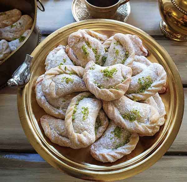 قطاب یزدی خانگی با گوشت کوب برقی تک الکتریک قطاب یزدی خانگی با گوشت کوب برقی تک الکتریک