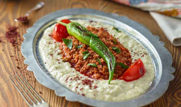 علی نازیک ترکیه با چرخ گوشت مولینکس علی نازیک ترکیه با چرخ گوشت مولینکس