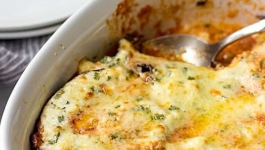 گراتن گوشت و بادمجان با چرخ گوشت
