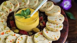 کالباس مرغ وقارچ خانگی با چرخ گوشت مولینکس 