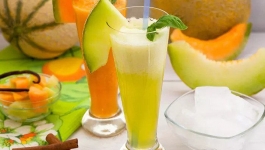 اسموتی طالبی و موز با مخلوط کن تک الکتریک