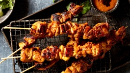 سس و مواد مارینه ساتای مرغ  با گوشت کوب برقی تک الکتریک 