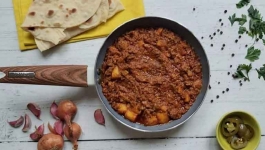 واویشکا مرغ با رب انار با استفاده از خردکن تک الکتریک 